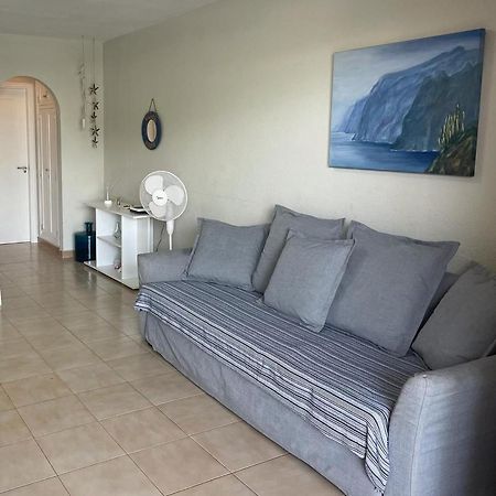شقة Acantilado de los Gigantes  في Apartamento Cerca De La Playa المظهر الخارجي الصورة