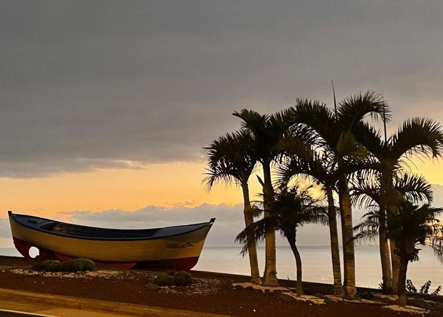 شقة Acantilado de los Gigantes  في Apartamento Cerca De La Playa المظهر الخارجي الصورة